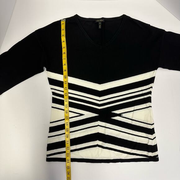 Escada Stralon Black & White V-Neck Pullover - Size Small - Picture 9 of 10